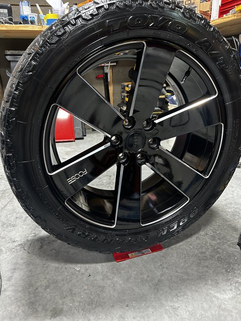 The same Foose wheel after cleaning and ceramic coating, deep gloss finish